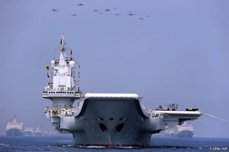 Вдогонку за США: Китай выводит боевой флот в Мировой океан

Пекин планирует проецировать военную мощь за океан

Китай продолжает интенсивное строительство новых боевых кораблей и вспомогательных судов. В исторически обозримый срок ВМФ КНР сравняется по боевому и численному составу с американскими ВМС и, вполне возможно, превзойдет его. Тенденции строительства ВМФ НОАК.