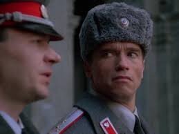 В Кемеровской области женщина без прав врезалась в отделение полиции