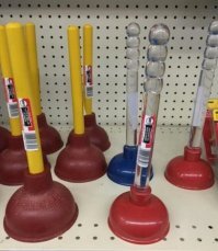 Пущай друг в хозмаге посмотрит. Там еще и вантузы есть....