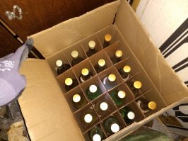 Водка Столичная конца 80-х. Два пузыря даже в "бескозырках". Правда одна из этих двух, уже на треть испарилась. Слишком долго стоит. Всё это досталось при покупке квартиры (вторичка), при разборе подвала. Потихоньку раздаю друзьям, для антураЖу ))