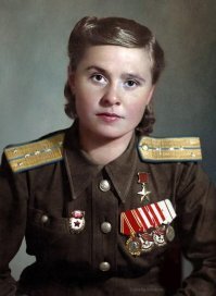 Да в общем то ничего страшного, но по мне так сначала надо опыта набраться в малой авиации. А так ничего плохого, если действительно может, не вижу.