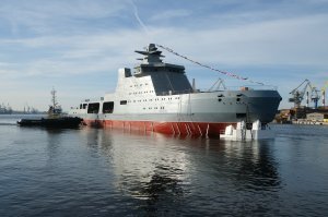 В Петербурге спустили на воду первый в мире "патрульный ледокол"На заводе "Адмиралтейские верфи" в Северной столице спустили на воду уникальный "патрульный ледокол" "Иван Папанин".
 25 октября 2019