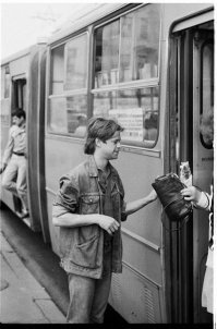 Это хорошо, что "Фото Игоря Мухина". Но и БГ можно было подписать.