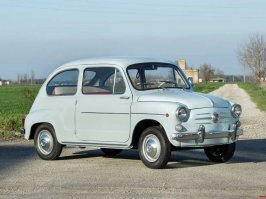 Fiat 600 (Сейченто)
Ещё был похожий SEAT 800, выпускался по лицухе Фиата.