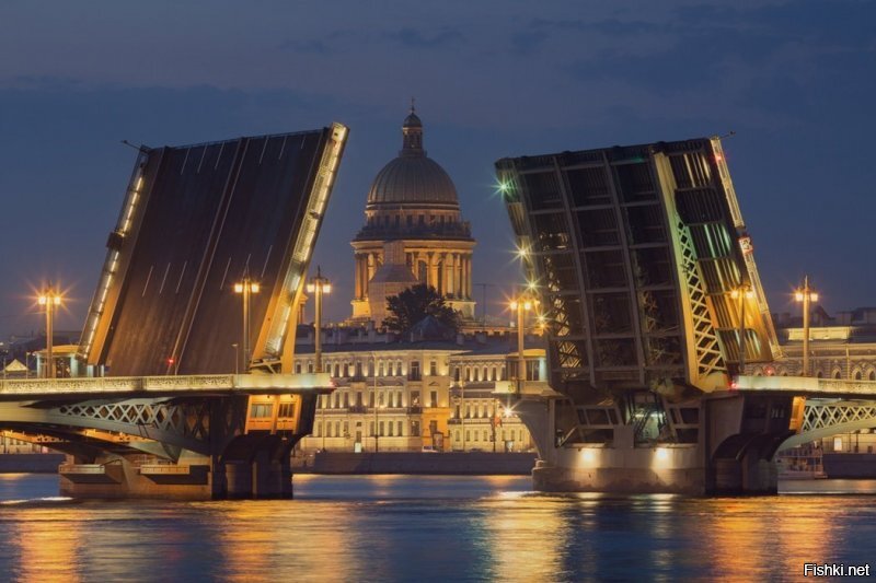 Это же разводные мосты, как у нас в Петербурге.