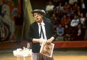 Ну, давайте сравним ИХ клоунов и наших ...