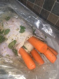 Что, интересно, она вспоминала, когда готовила курицу? Явно, не рецепты из книги...