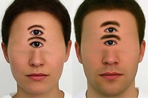 Мужчина поймал гигантскую кобру длиной 5 метров