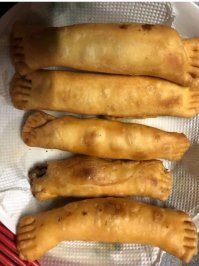 малазийские чебуреки.
О!!! чебуреки!
пойду чебуреков в руссеншопе куплю.
и водки...