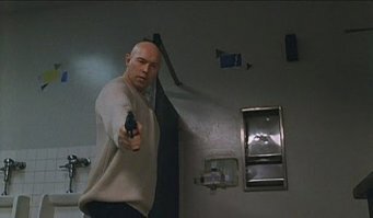 Ще один москаль, татарином кличут.
- Вы мне, гады, еще за Севастополь ответите!