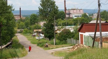 Да вы что? Вот пару тройку мест которые не претендуют на центр цивилизации. Бирюсинск. Город в иркутской области. Население порядка 20000. Ожерелье. ПГТ ещё в Московской области. Шабурново. Вообще деревня на краю Московской области. А крупные города сейчас вообще выглядят замечательно. А вы то? Вы же совсем в "дальнем" замкадье живёте? Накидайте фоток ваших мест?)))