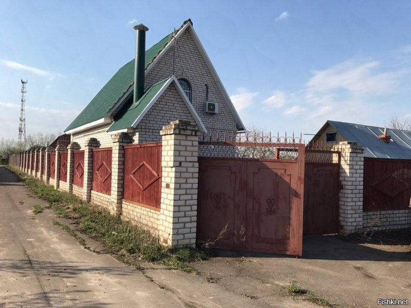 Да вы что? Вот пару тройку мест которые не претендуют на центр цивилизации. Бирюсинск. Город в иркутской области. Население порядка 20000. Ожерелье. ПГТ ещё в Московской области. Шабурново. Вообще деревня на краю Московской области. А крупные города сейчас вообще выглядят замечательно. А вы то? Вы же совсем в "дальнем" замкадье живёте? Накидайте фоток ваших мест?)))