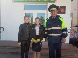 Инспектор, спасенная девочка и её мама