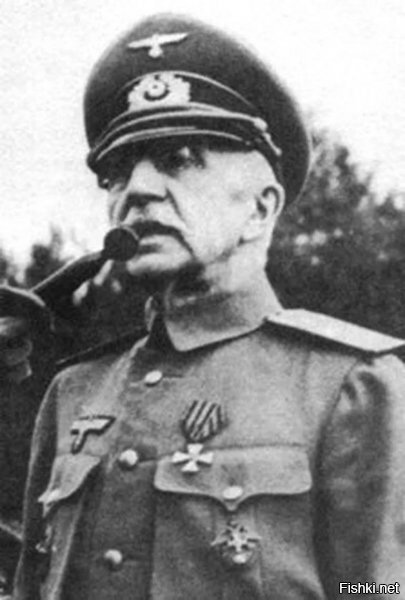 Я вижу, как ты знаешь историю, "ленинградец".  Финны, значит, не замыкали кольцо блокады с севера. Финны не предоставляли свою территорию для немецких войск.  И вообще, были белыми и пушистыми.
И Маннергейм, фактически, не выигрывал финской гражданской войны,  не участвовал в Советско-финской войне 1918-1920 годов, не захватывал территории /Карелии, которая до этих пор не принадлежала Финляндии,не планировал дальнейшей интервенции в Россию?
Ты хорошо знаешь историю, да.
Большевики, у которых "руки были по локоть в крови", Россию спасли и сохранили от окончательного распада. 
А Колчаки, Красновы да Маннергеймы, Россию предали и продали.
Но - у некоторых такая классовая ненависть к большевикам, то они готовы ставить памятники даже фашистскому прихвостню Краснову, воя о злодеяния большевиков.
Смотрите, вот ваш герой: