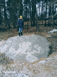 Странные колодцы(?) на берегу финского залива  в районе Зеленогорска. Около десятка.