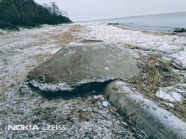 Странные колодцы(?) на берегу финского залива  в районе Зеленогорска. Около десятка.