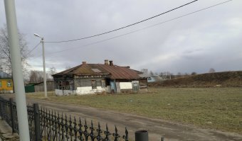 вот такая хренотень около главной достопримечательности в Юрьев-Польском...