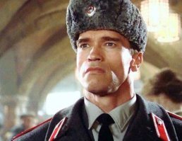 Едет в отпуск. В Анапу.