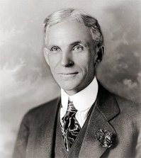 Вот эффективный менеджер. Именно по инициативе Генри Форда рабочий день на предприятиях был сокращен до 8 часов. Он повысил среднюю зарплату для устранения текучки кадров и экономии денег на обучении персонала. Также на заводах Форда была введена система поощрения за трезвость и здоровый образ жизни. Рабочим, которые не употребляли алкоголь, выплачивалась ежедневная надбавка к зарплате.