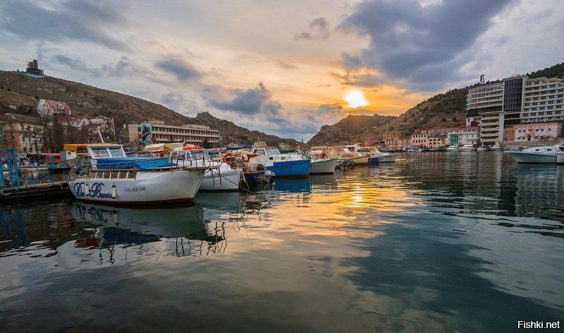 Люблю Грецию с первого посещения в далеком 1980 году.  Но мне и дома нравиться....