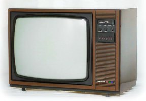 А мой "горизонт 736" не имел проблем с ламповыми гнёздами. Только кинескоп изначально был бракованный, иногда замыкало электроды внутри кинескопа в районе пушек. Лечилось постукиванием по колбе поближе к разъёму. Потом перевернул кинескоп, и замыкания прекратились. Ещё вдруг экран стал красным, методом тыка изменил сопротивление в канале красного. В остальном - нормалёк.