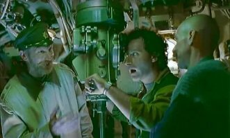 Срочно отправить специально обученных бойцов из поисково-спасательного отряда:)