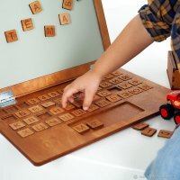 Сочувствую. Вы наверно до сих пор пользуетесь таким гаджетом что бы сидеть на Фишках?