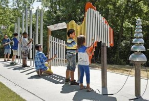 Вот такую бы музыку, да к нам во двор!