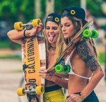 Вот тут все красивое... Особенно девочки.