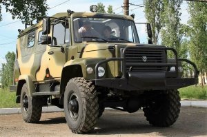 ну по сравнению с переделанной Нивой(такое показывали в начале 90-) явно прогрес...Но смотрю и вижу наш русский Вепрь