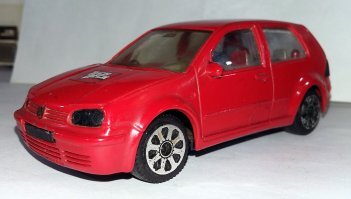 было дело тоже занимался. из ваз 2110 делал обвесы из карточек на интернет и пластилина, потом красил баланочиком. выходило конечно не прям здорово, но кайф получал. все уже потеряно и разломано конечно, но вот гольф нашел благодаря вашему комментарию. кусочек антенны от мафона кстати хорошей банкой выхлопа оказалась)