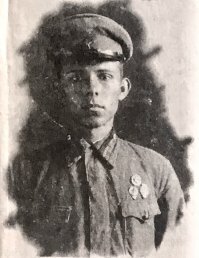 Мой дед и родной дядя тоже были партизанами на Кубани. Гиагинский партизанский отряд. Ануфриев Василий Павлович, командир боевой группы. На первом фото - боевая группа, в центре снимка он в буденновке с ППШ. А в буденновке, т.к. ветеран Гражданской. На втором фото мой родной дядя, Ануфриев Николай Васильевич. Погиб в 42-м на Миус-фроне. Был командиром орудия, взрывом оторвало обе ноги, истек кровью. Мой второй дядя Виктор, ушел с отцом в партизанский отряд в возрасте 16-ти лет (на фото второй справа в верхнем ряду). Из пулемета сбил немецкий самолет-разведчик "раму".

Вот выдержка:
9 октября 1942 года – группа Ануфриева В.П. из засады на х.Алтухове уничтожила 2 грузовых автомашины и 15 фашистов, 2 немца были взяты в плен. После допроса они были уничтожены.
21 октября – отряд провёл успешную операцию на дороге Кужорская-Майкоп , в районе речки Кужора. Действующей группой была группа Ануфриева В.П.. Остальные в охранении и на подстраховке, это группы  - Позднякова, Шаповалова, и Ширибордина. Под вечер автобус с 22 немцами попал в зону обстрела группы Ануфриева, которая уничтожила фашистов. В результате разведки было установлено, что это были немецкие пилоты, отдыхавшие перед очередным вылетом. Наши партизаны сорвали очередную операцию на фронте. Участникам этой операции была объявлена благодарность командованием отряда.