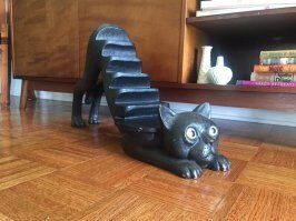 Это похоже на подставку для телефона. Только не понятно зачем ступеньки.