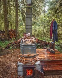 Сжечь ведьму! Но она же такая красивая ! Хорошо, но потом все равно сжечь ! (с)