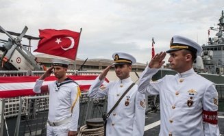Это подтвердило впоследствии множество войн, начиная от русско-турецких. Черноморский флот стал надёжным заслоном южных рубежей России от Османов. Черноморский флот позволил прекратить набеги Турков на Украину   южную окраину Российской Империи. Это позволило прекратить угон в рабство в Турцию тысяч украинцев, прекратить разграбление турками украинских сёл и городов. В годы Первой и Второй мировых войн, Черноморский бассейн и проливы в Средиземное море, играли также важнейшее стратегическое значение.

Вах! Это все - древний история. Сегодня янычар и россияненц - братья навек. Вова и Пердоган - лучшие друзья. Мамой клянусь, да.
