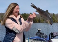 Странно, а у нас на свадьбах голубей запускают...