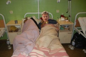 Заболевший Дмитрий Песков , чтобы сохранить больше коек для простых россиян,  решил лечиться на одной койке с премьером Мишустиным в Коммунарке.