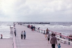 Фотки с латвийскими реалиями я постил в аналогичной подборке около недели назад.

.