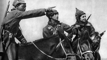 Почему к описанию "Красных дьяволят" фото из "Неуловимых"?.. 

Заседание клуба Зануд объявляю открытым