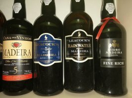 Стоит в заначке такая - ещё до 2014 года разлита. Есть вообще урожая 2000-го года но она в подвале хранится - в коллекции.
Хотя по мне "Массандра" поинтереснее будет. 
Ну а оригинальная португальская - вообще вкусняшка