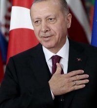 Вах! Россияненц, Турция ждет вас! Море теплый, песок чистый, шашлык вкусный, помидор сладкий, турецкий мачо полон сил и ждет чернильница! Приезжай, пожалуйста! Привози много-много доллар, Турция нужна деньга, чтобы воевать с Ассад и в Ливия. Будешь доволен, мамой клянусь, да.