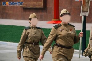 Тут то видно сразу - героиня!
Не раз амбразурой на стволы бросалась!