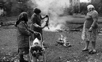 Кур советских синих помните? Их ещё палить надо было,