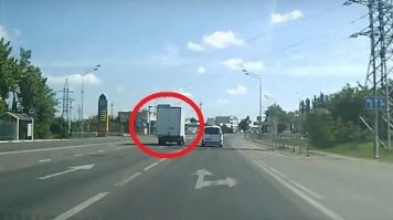 Транспортёра канешн не оправдываю, но бля, куда такие скорости!?