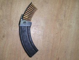 7.62Х39 ещё проще, можете использовать обоймы от СКС. Переходник помещается в карман.