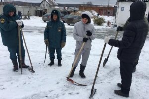 Ни чего вы не понимаете, в этой конторе это уже традиция - покос травы )))