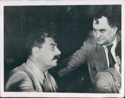 Это не Литвинов! Это Георгий Димитров. Был генсеком Коминтерна. Ребята, пожалуйста, проверьте информацию, которую вы предоставляете.