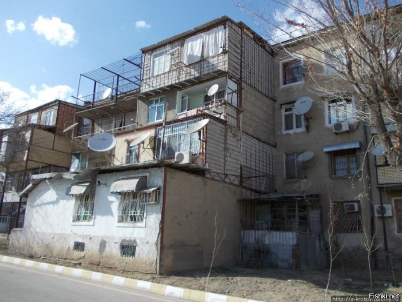 В Армении строительство балконов почти национальная идея.