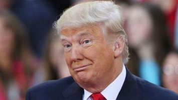 Ребенок сменил цвет кожи после посещения ванной комнаты и удивил родителей