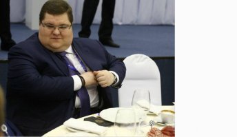 Он тоже пока с голоду не умер.Так что не смейтесь